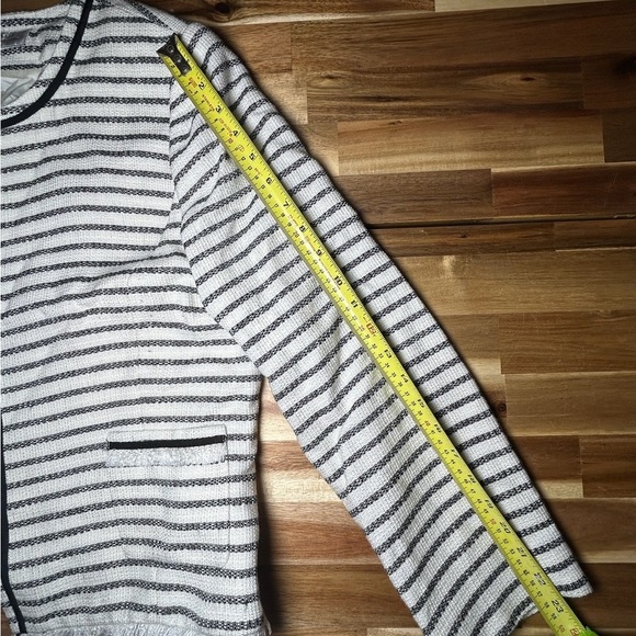 Tahari by ASL Boucle Open Front Fray Trim Black and White Striped Jacket Sz 16P - Picture 5 of 11